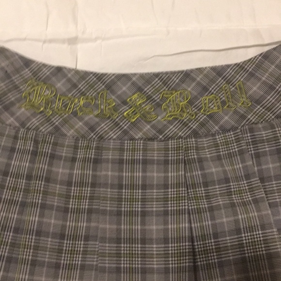 Unique Mini skirt - Picture 2 of 7